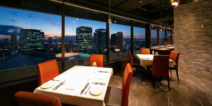 河内ワイン梅酒と相性抜群のチーズや生ハムの盛り合わせ